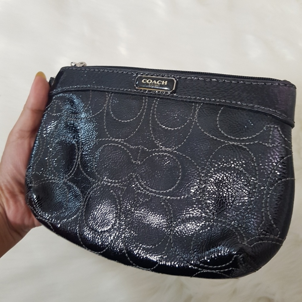 Coach black patent leather signature wristlet bag - Picture 5 of 6